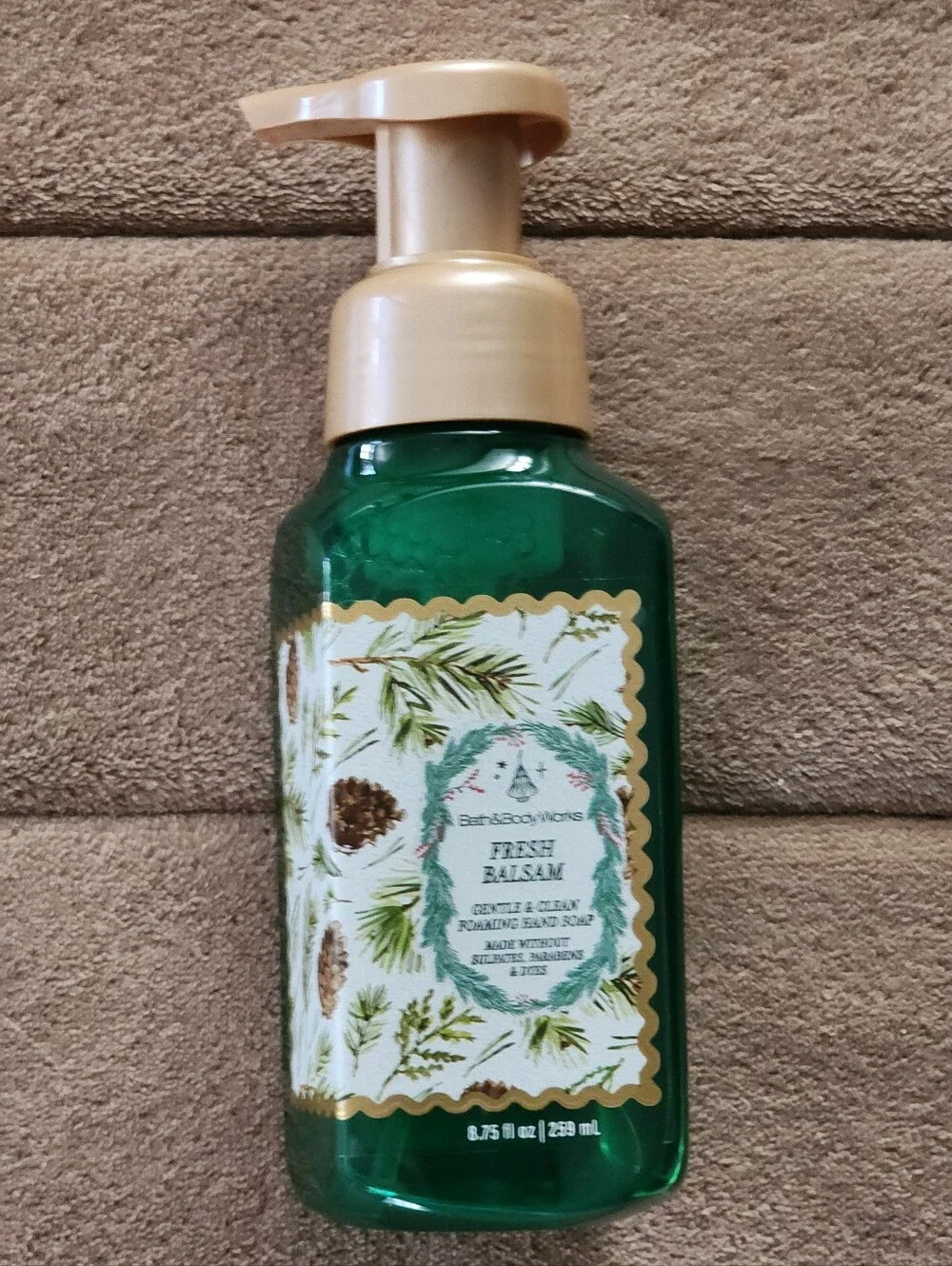 Bath & Body Works Fresh Balsam Foaming Hand Soap - Green & Copper